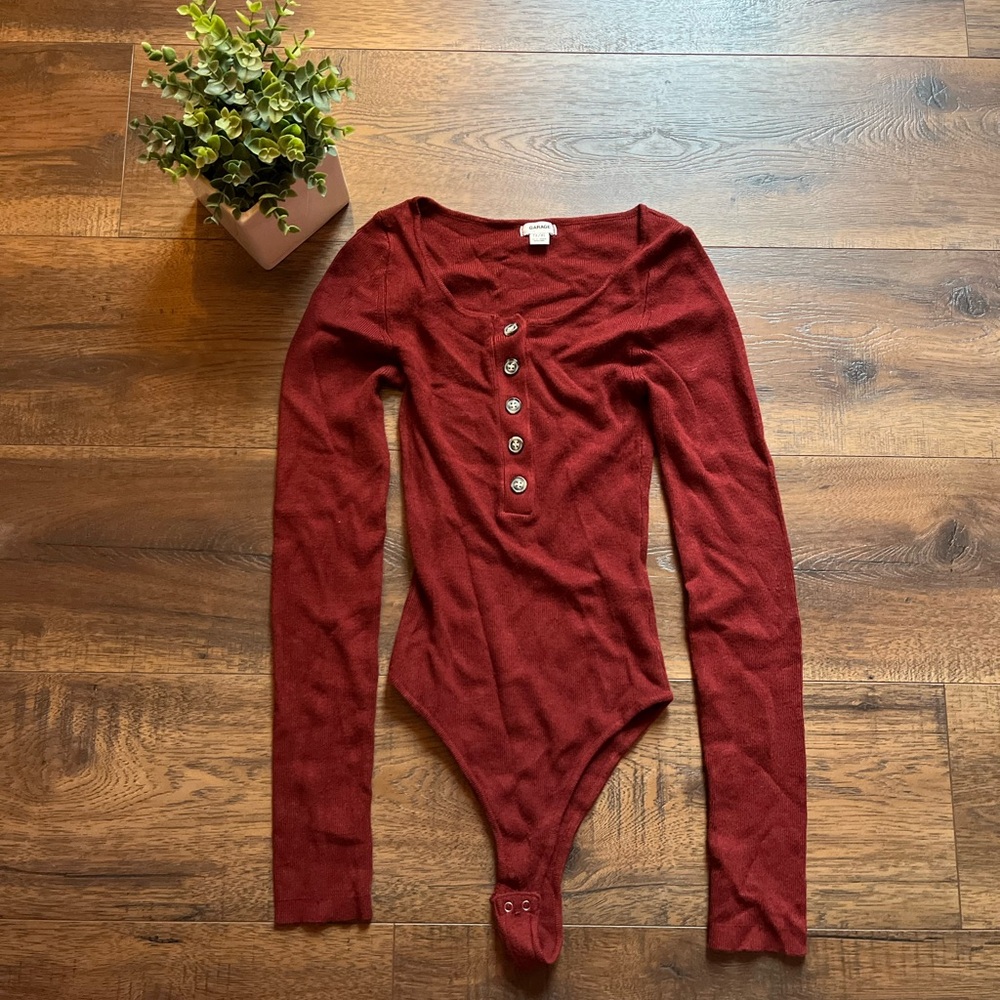 Women’s Garage XS Buttondown Body Suit - size XS